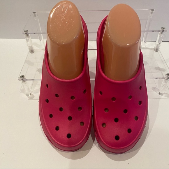 Women's Crocs Freesail Slip-on Clogs Shoes Mules Fuchsia Candy Pink Size 7 NWOT - Picture 4 of 15